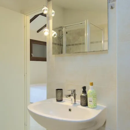 Imola Residence Guest house *