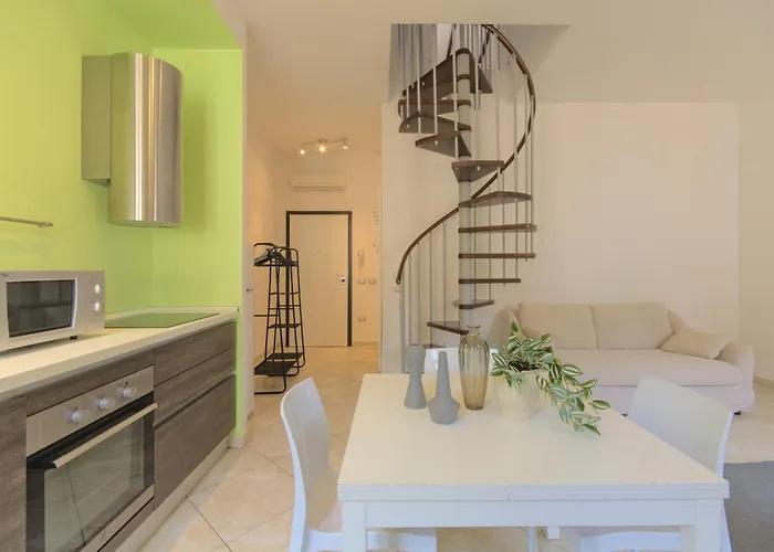 Imola Residence 3* 이몰라