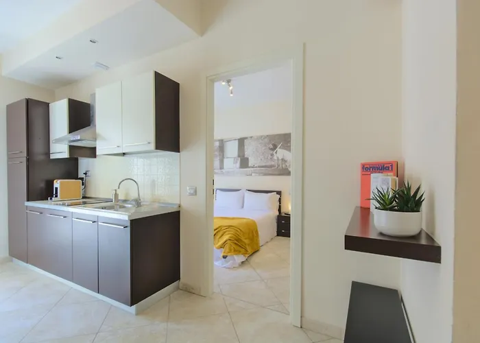 Imola Residence 게스트하우스 3*